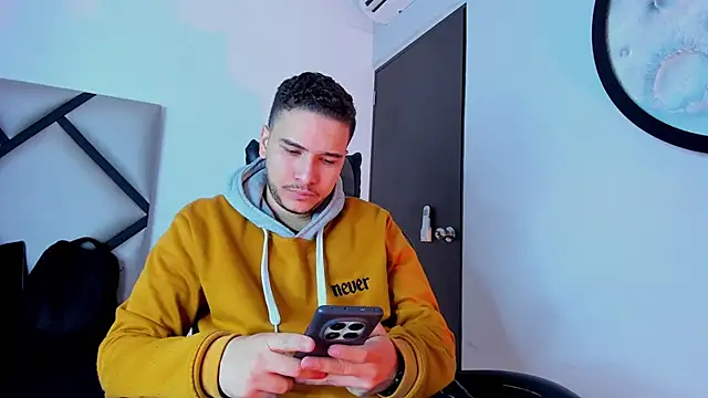 mike 257 online show from 10/30/25, 11:41