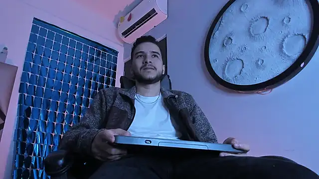 mike 257 online show from 03/10/26, 11:25