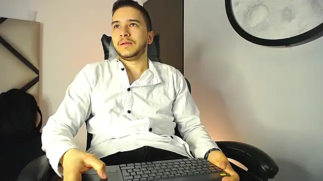 mike 257 online show from 12/03/25, 11:53