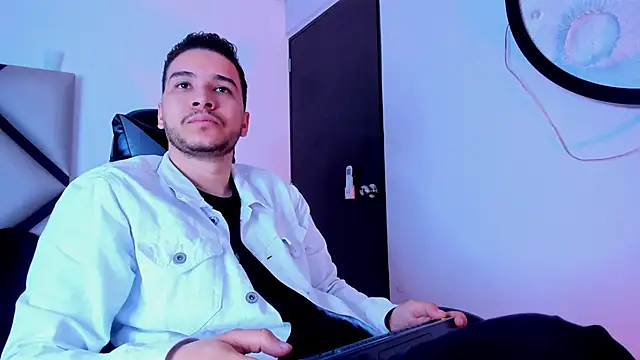 mike 257 online show from 11/04/25, 11:47