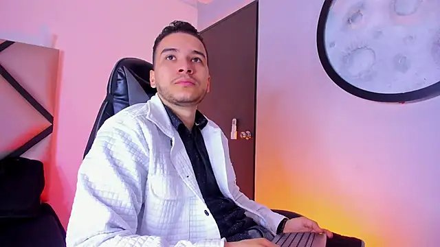 mike 257 online show from 11/19/25, 12:05