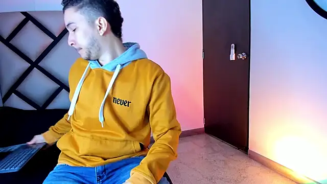 mike 257 online show from 11/27/25, 11:54