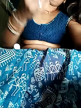 Hot cauple indian online show from 02/20/26, 08:49