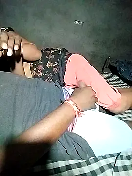 Hot cauple indian online show from 04/25/26, 07:11