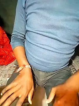 Hot cauple indian online show from 02/11/26, 07:41