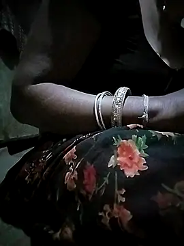 Hot cauple indian online show from 03/15/26, 06:42