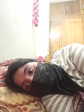 Hot Angle online show from 11/17/25, 03:38