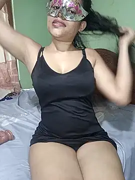 Snapshot of tinu_shalsha chatting on 04/05/26, 10:33 tinu shalsha online show from 04/05/26, 10:33