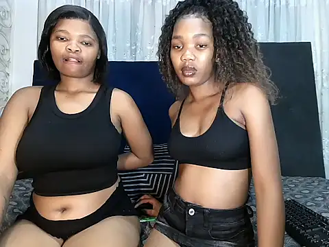 MinnieBee101 online show from 04/02/26, 11:00