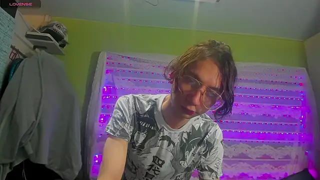 najimi uwu online show from 11/11/25, 06:58