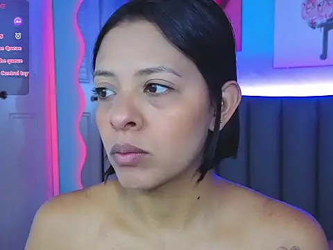 Aria Russo online show from 12/03/25, 02:27