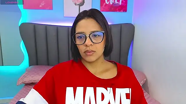 Aria Russo online show from 12/05/25, 02:37