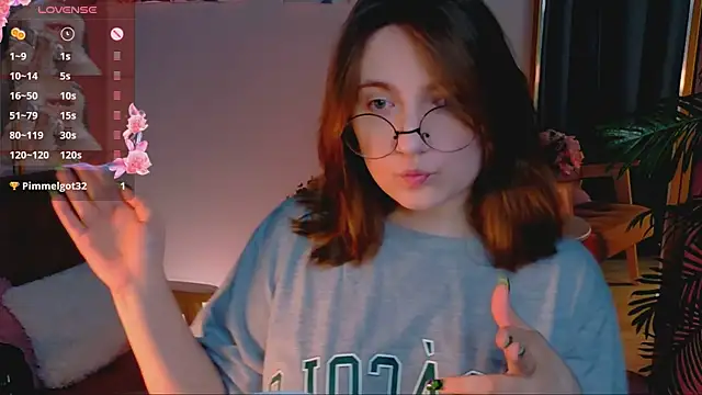 Snapshot of fairy_tara chatting on 05/27/26, 10:17 fairy tara online show from 05/27/26, 10:17