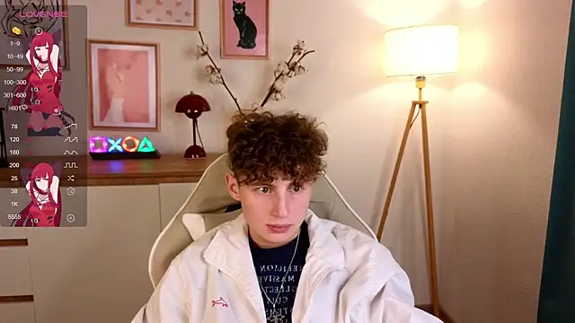 Snapshot of crisp1n chatting on 10/20/25, 03:12 crisp1n online show from 10/20/25, 03:12