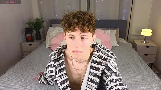 crisp1n online show from 02/11/26, 05:35