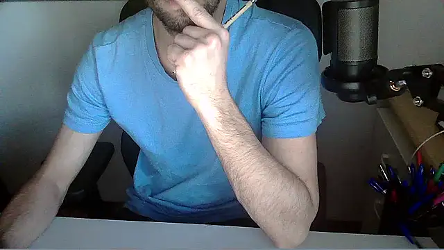 Snapshot of topg84 chatting on 05/29/26, 04:46 topg84 online show from 05/29/26, 04:46