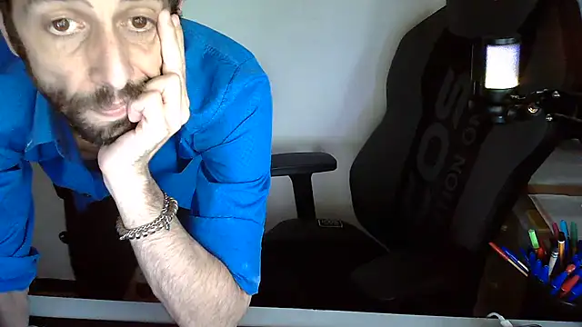 Snapshot of topg84 chatting on 07/29/26, 05:12 topg84 online show from 07/29/26, 05:12