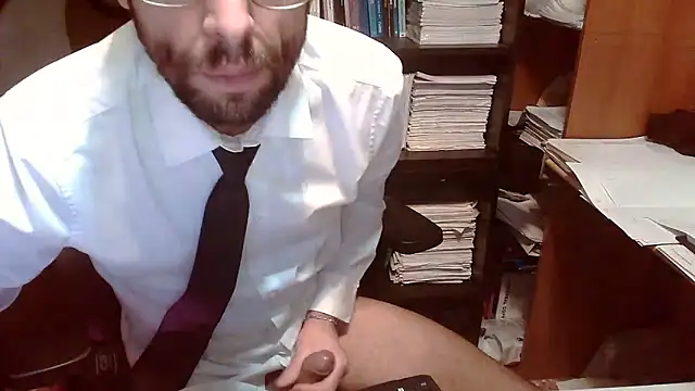 topg84 online show from 10/28/25, 07:24