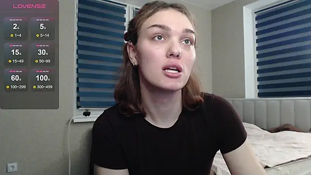 EmiliaRhodes online show from 10/24/25, 08:30