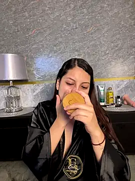 Snapshot of Sammy_Sweet01 chatting on 12/14/25, 12:00 Sammy Sweet01 online show from 12/14/25, 12:00