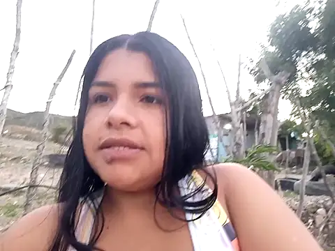 Snapshot of kata_rosales chatting on 10/21/25, 10:09 kata rosales online show from 10/21/25, 10:09