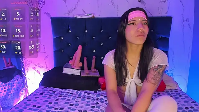 Dakotaa Johnson online show from 11/24/25, 06:19