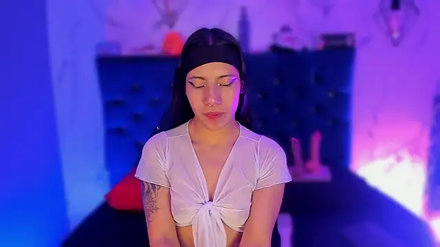 Dakotaa Johnson online show from 11/13/25, 08:46