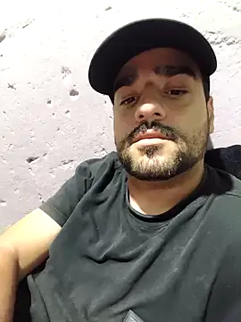 Snapshot of gusto14cm chatting on 02/27/26, 12:33 gusto14cm online show from 02/27/26, 12:33