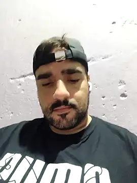 Snapshot of gusto14cm chatting on 02/11/26, 04:29 gusto14cm online show from 02/11/26, 04:29