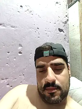 Snapshot of gusto14cm chatting on 02/12/26, 04:34 gusto14cm online show from 02/12/26, 04:34