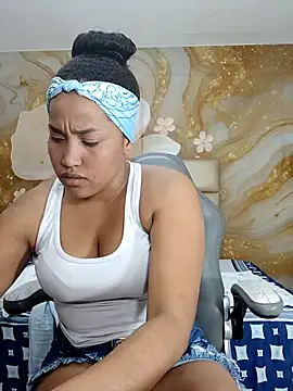 Snapshot of NahomiWalker_ chatting on 02/21/26, 07:49 NahomiWalker online show from 02/21/26, 07:49