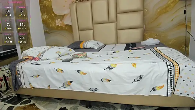 Snapshot of NahomiWalker_ chatting on 12/20/25, 08:01 NahomiWalker online show from 12/20/25, 08:01