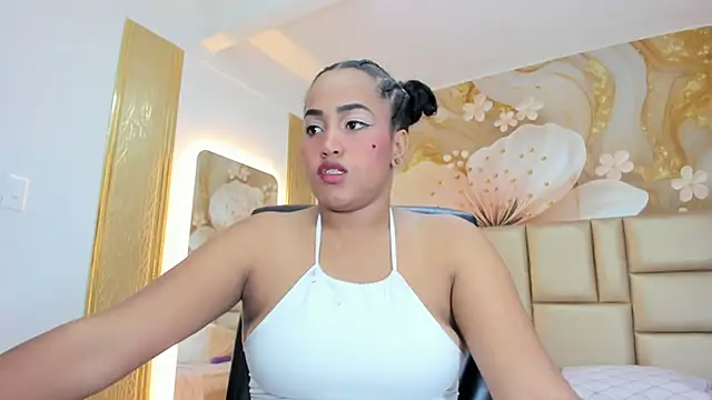 Snapshot of NahomiWalker_ chatting on 12/21/25, 07:48 NahomiWalker online show from 12/21/25, 07:48