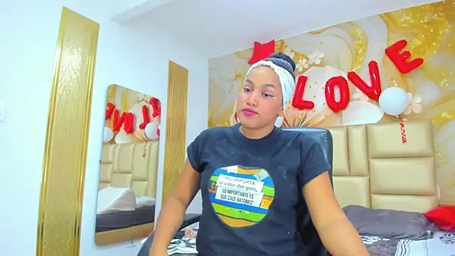 Snapshot of NahomiWalker_ chatting on 02/16/26, 07:45 NahomiWalker online show from 02/16/26, 07:45