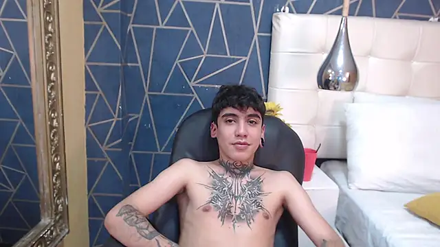 SantiOlsen online show from 11/02/25, 03:44