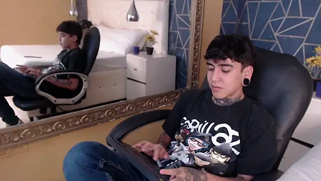 SantiOlsen online show from 10/22/25, 11:42