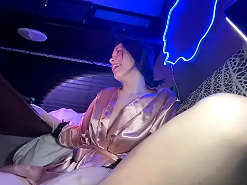 Snapshot of Thedeepwebcutie chatting on 12/20/25, 01:52 Thedeepwebcutie online show from 12/20/25, 01:52