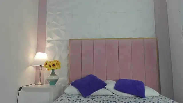 xxxMia Isabellaa online show from 10/19/25, 12:08