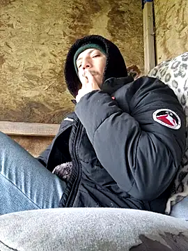 bbyxklaus online show from 11/25/25, 11:10