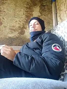 bbyxklaus online show from 11/18/25, 12:41