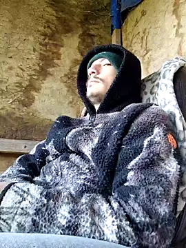 bbyxklaus online show from 11/28/25, 11:21