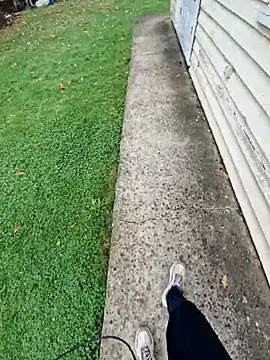 bbyxklaus online show from 10/22/25, 08:36