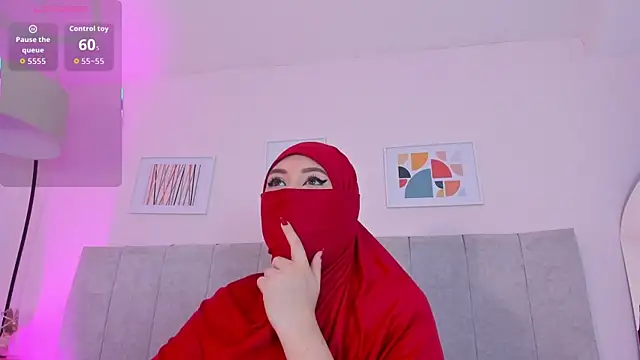 Snapshot of fatiima_ chatting on 11/28/25, 07:03 fatiima online show from 11/28/25, 07:03