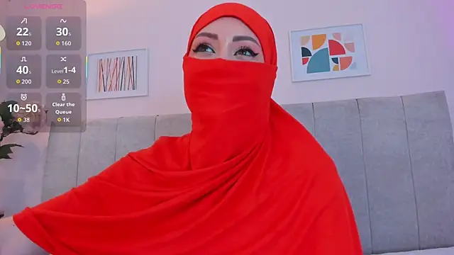 Snapshot of fatiima_ chatting on 12/16/25, 07:07 fatiima online show from 12/16/25, 07:07