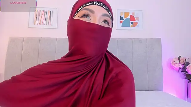 fatiima  online show from 04/10/26, 07:10