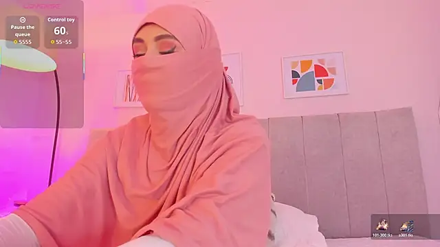 Snapshot of fatiima_ chatting on 11/13/25, 07:07 fatiima online show from 11/13/25, 07:07