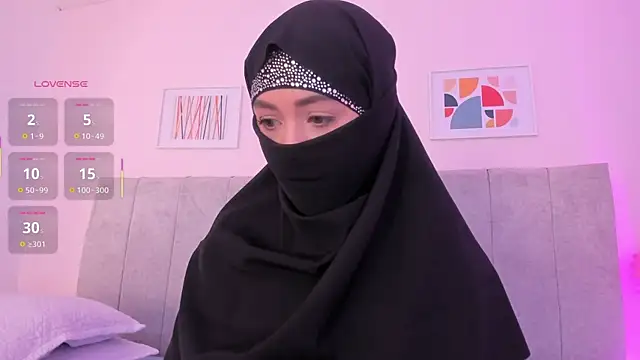 Snapshot of fatiima_ chatting on 05/12/26, 07:09 fatiima online show from 05/12/26, 07:09