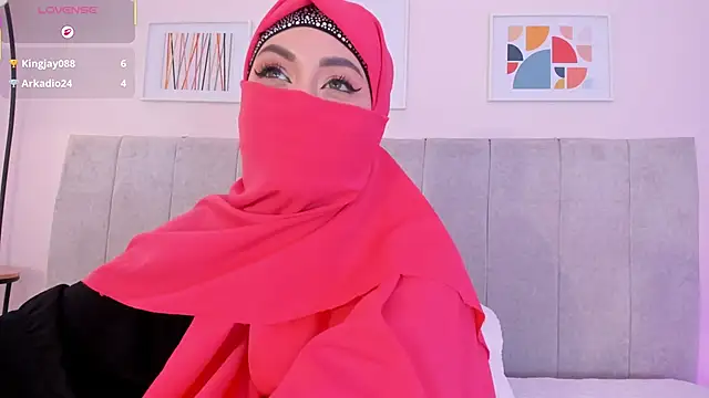 fatiima  online show from 04/15/26, 07:58