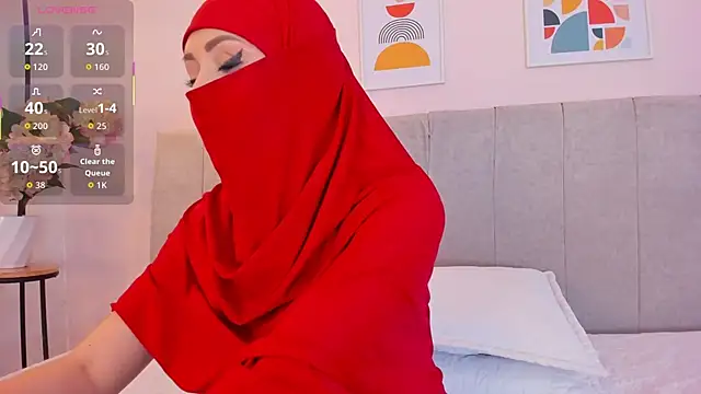 Snapshot of fatiima_ chatting on 12/17/25, 07:19 fatiima online show from 12/17/25, 07:19