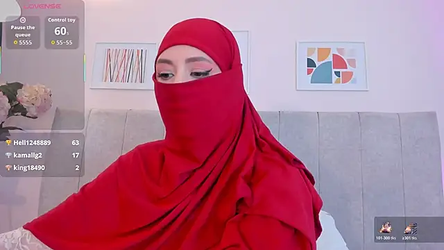 Snapshot of fatiima_ chatting on 12/13/25, 08:04 fatiima online show from 12/13/25, 08:04